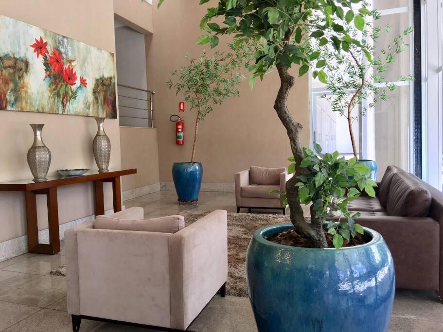 Apartment Santorini 2q Bueno! Local Excelente! Hosp Premium, Ovg, Av 85, Blue Fit, Supermercado Store, Parques Areiao E Vaca Brava, Buena Vista E Shopping! 1901 Goiania
