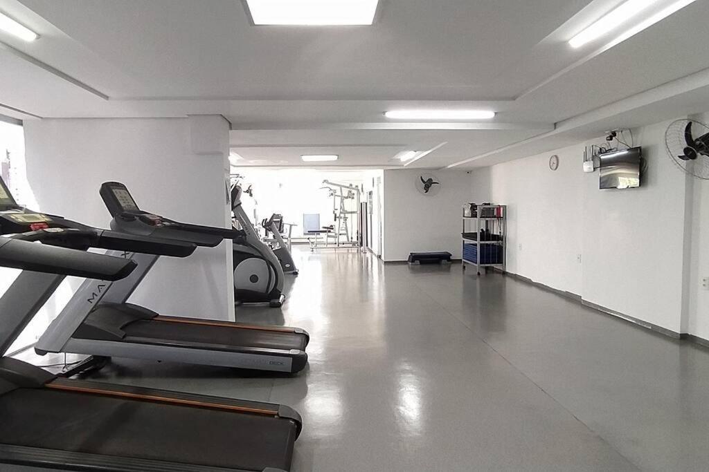 Santorini 2q Bueno! Local Excelente! Hosp Premium, Ovg, Av 85, Blue Fit, Supermercado Store, Parques Areiao E Vaca Brava, Buena Vista E Shopping! 1901 Apartment